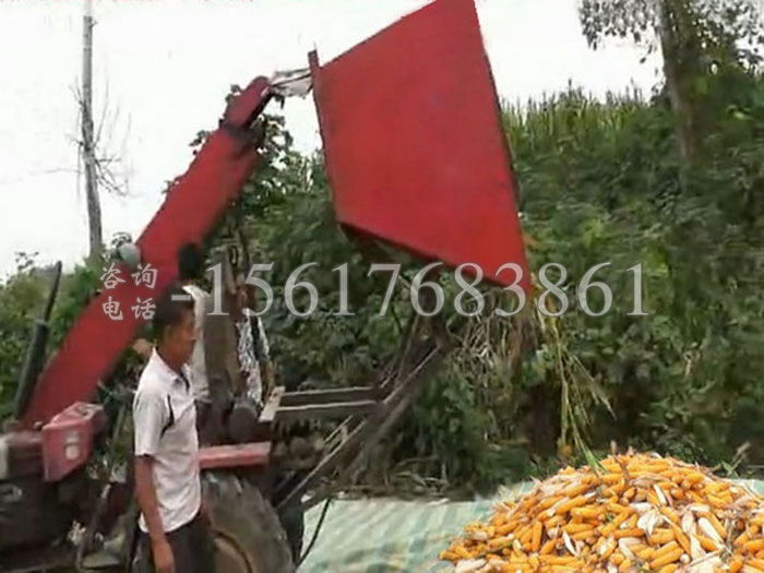 兩行收玉米機器